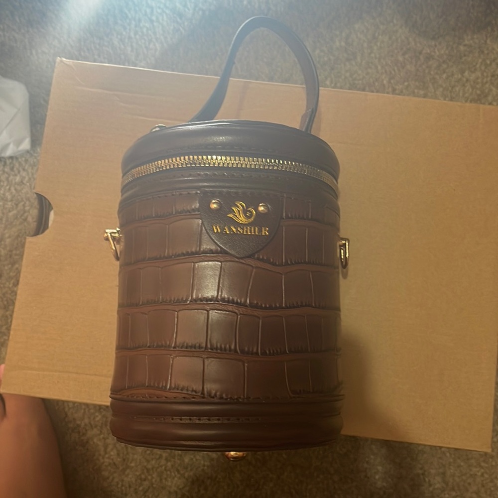 Cut brown bag for the fall